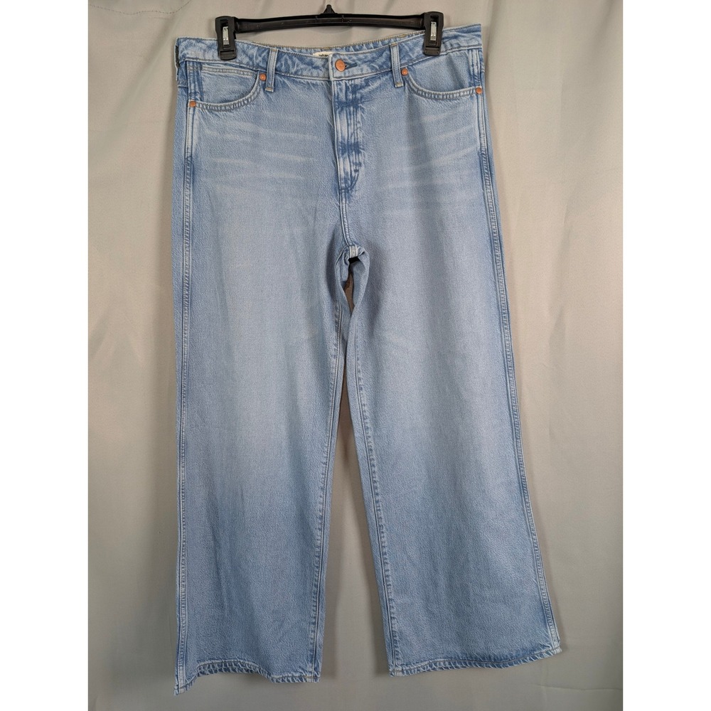 Wrangler Mid Rise Wide Leg Jeans Womens 33/32 Light Blue NWT - Picture 2 of 7